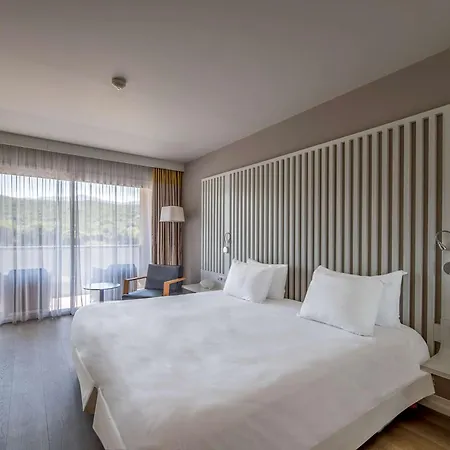 Radisson Blu & Spa, Ajaccio Bay 4*