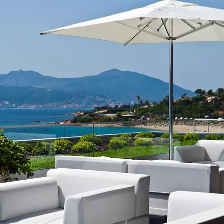 Hotel Radisson Blu & Spa, Ajaccio Bay 4*