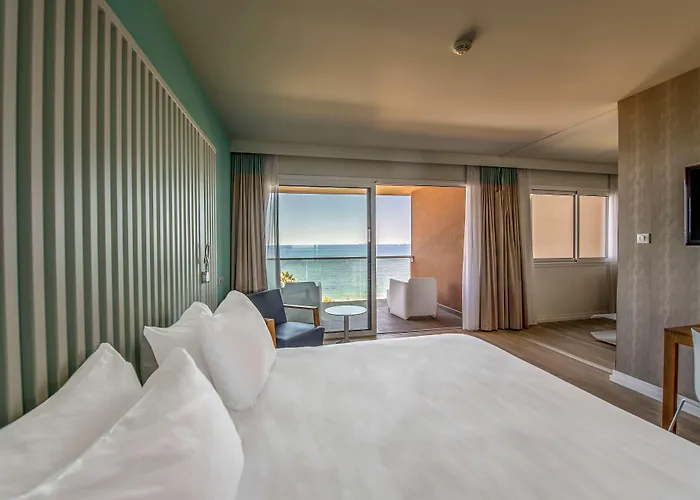 Radisson Blu & Spa, Ajaccio Bay Hotell 4*